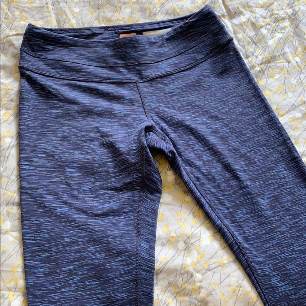 Lucy workout capris